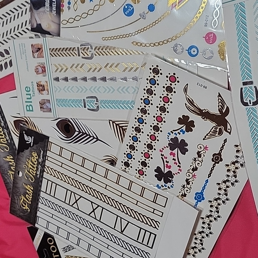 Metallic temporary jewelery assortment